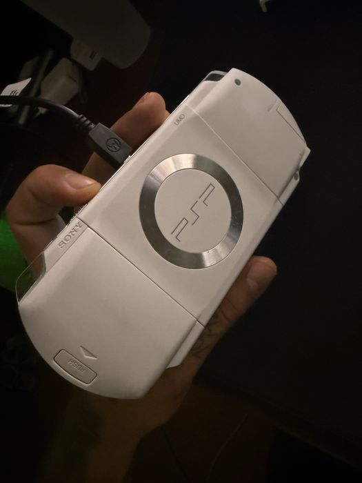 Psp Fat Branca + Carregador