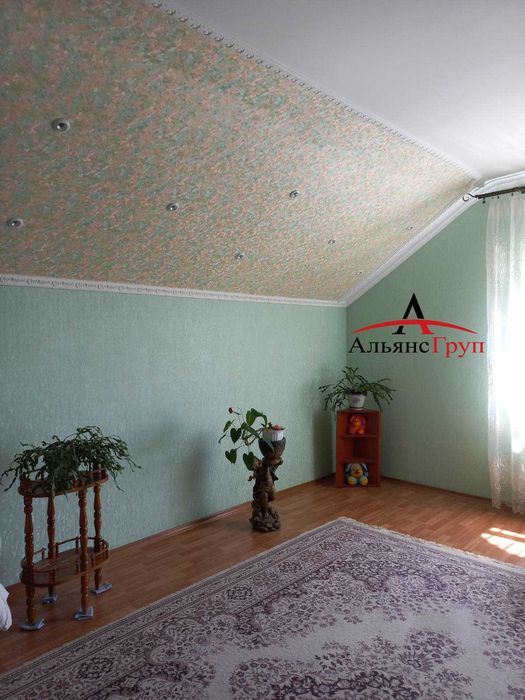 Продаж великого, сучасного будинку.