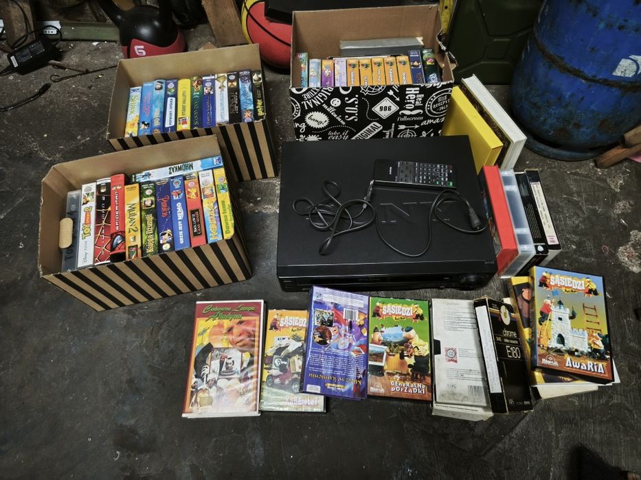 Kasety VHS pytaj o tytułu VHS