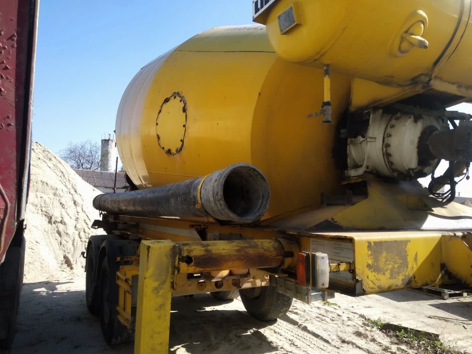 Міксер, бетонозмішувач прицепний Liebherr-mischtechnik