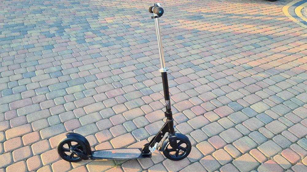 Oryginalna hulajnoga Micro Black za mniej niż pół ceny