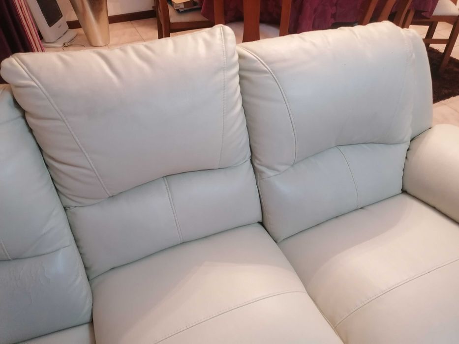 Vendo Sofá em pele