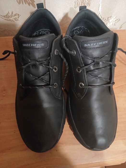 Фірмові шкіряні кросівки  Skechers  46 р.  30 см. Оригінал.