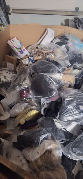 Palety ze zwrotami nie sortowanie,  ubrania, agd, rtv hurt tanio