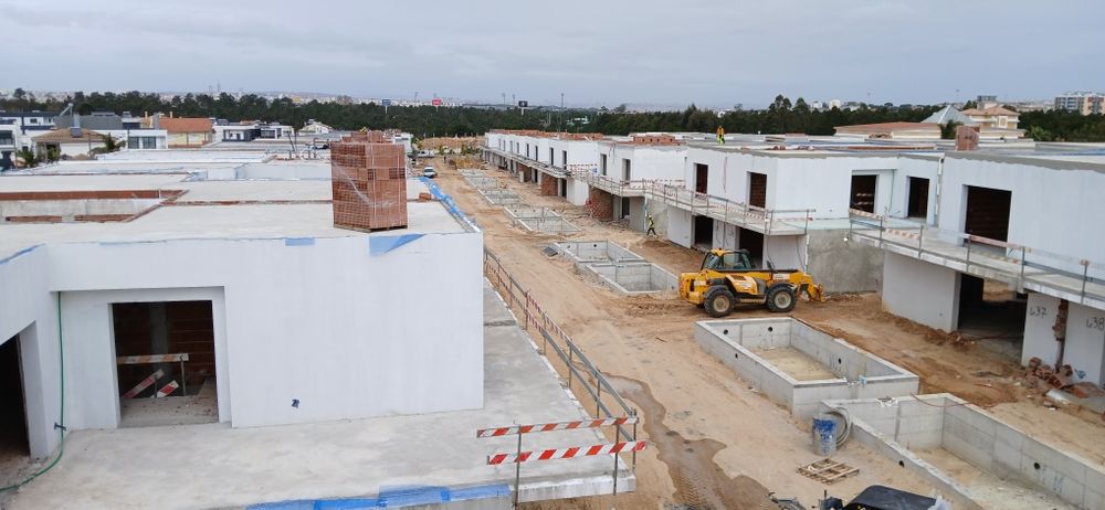 Supervisor de Construção Freelance – Gestão de Obras e Fiscalização / Freelance Construction Supervisor – Site Management & Quality Control