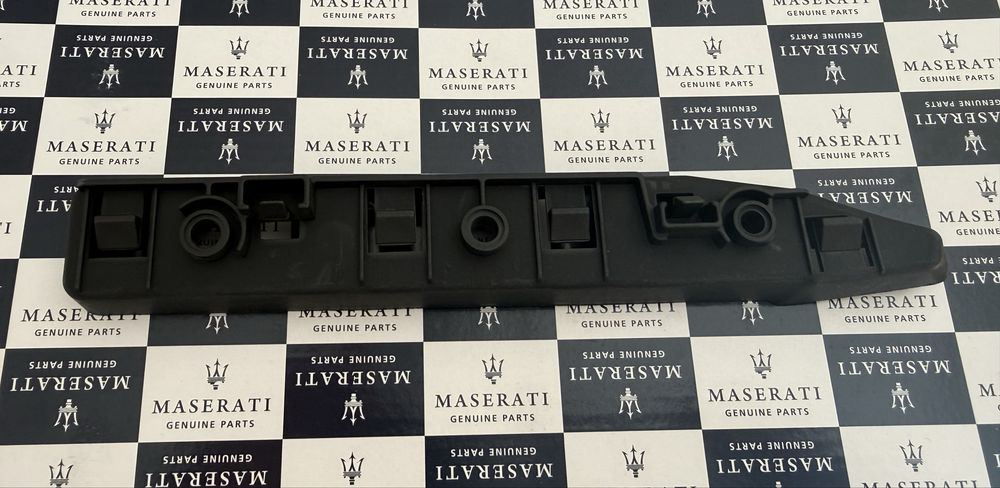 Ślizg Zderzaka Maserati Ghibli Quattroporte Levante,  Listwy zderzaka Ghibli