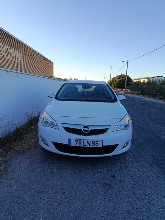 Opel astra carrinha 2011 — photo 2