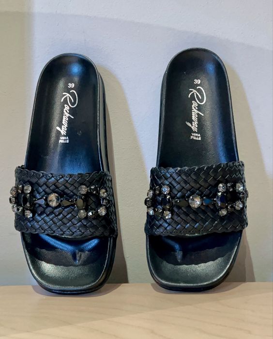 Chinelos Rock Away em preto