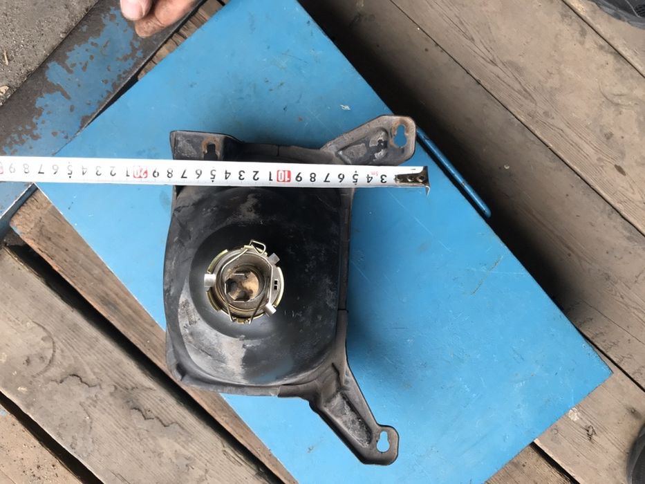 Продам фары Toyota