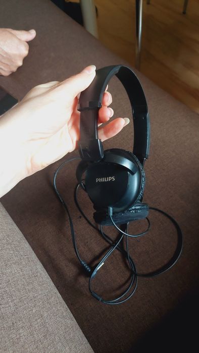 Słuchawki nauszne Philips Action Fit czarne