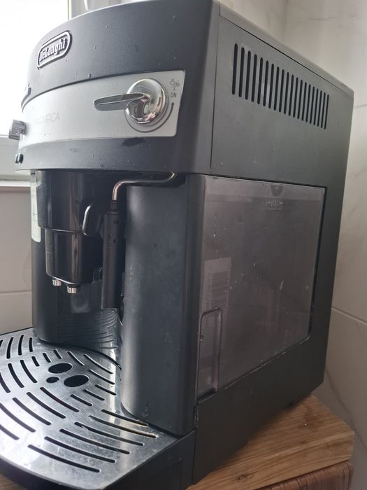 Кавомашина (кавоварка) De’Longhi Magnifica ESAM 3000