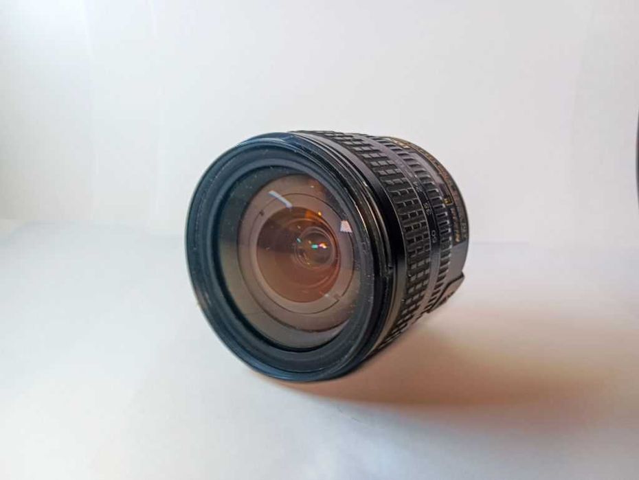 Об’єктив Nikon AF-S Nikkor 18-70mm 1:3.5-4.5G ED DX SWM