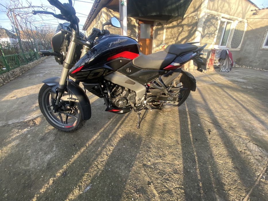 Bajaj pulsar ns 200