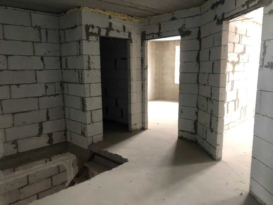 Продається дворівнева 5-ти кімнатна квартира