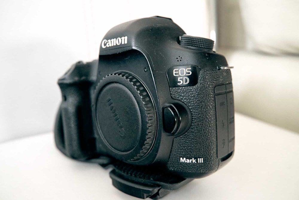 Canon 5D Mark III em excelente estado – único dono