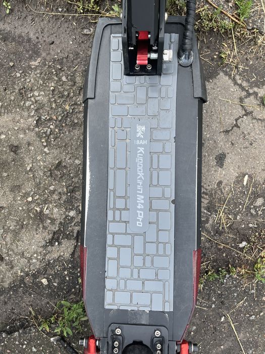 Продам самокат Kugo m4 pro
