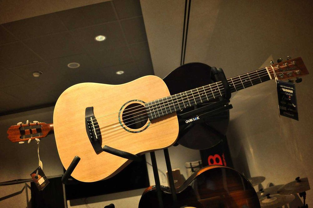 NAPRAWA Klejenie Pęknięte: Gryfy Gitar AkustykI, Konin, Wielkopolska!