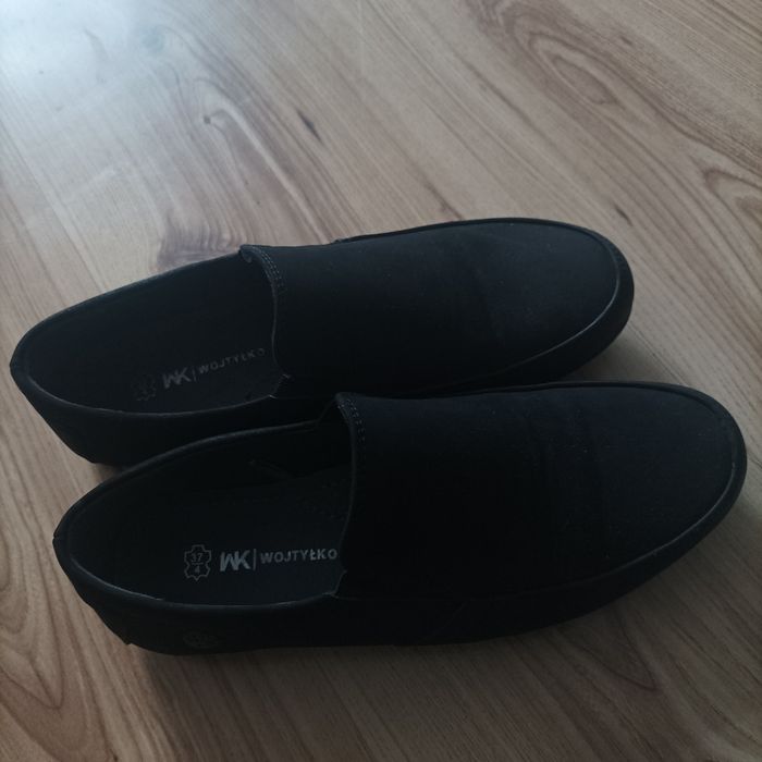 Buty chłopięce galowe 37 Wojtyłko