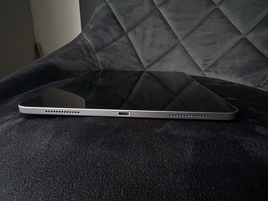 iPad Pro 11” 2018 Wi-Fi + Smart Keyboard Folio чохол-клавіатура