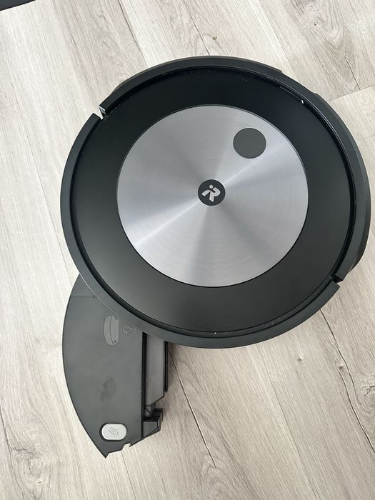 Robot aspirador Roomba j7+ com esvaziamento automatico e wifi