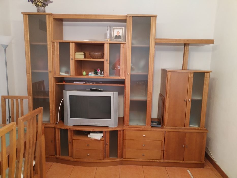 Sala em madeira completa