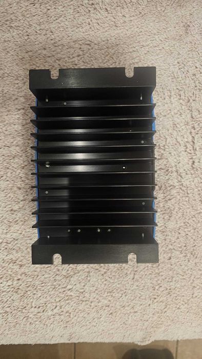 Konwerter DC-DC Victron Orion 48V-12V 30A – Nowy, nigdy nieużywany