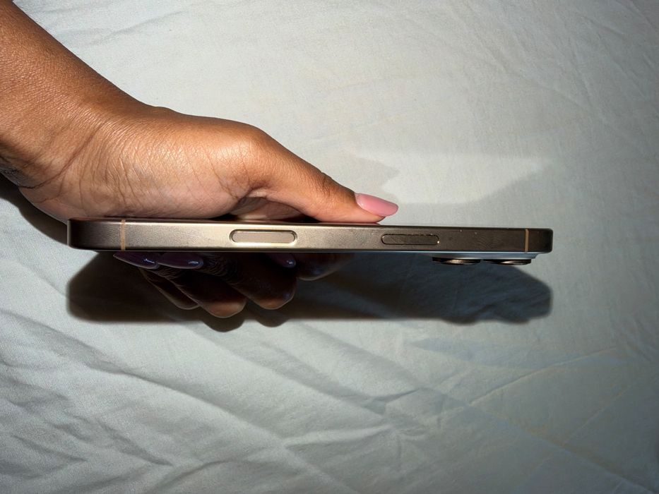 Apple Iphone 16 pro