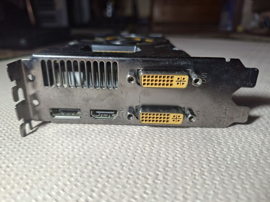 ZOTAC GTX 550 Ti 1GB GDDR5 – стан ідеальний, як нова!