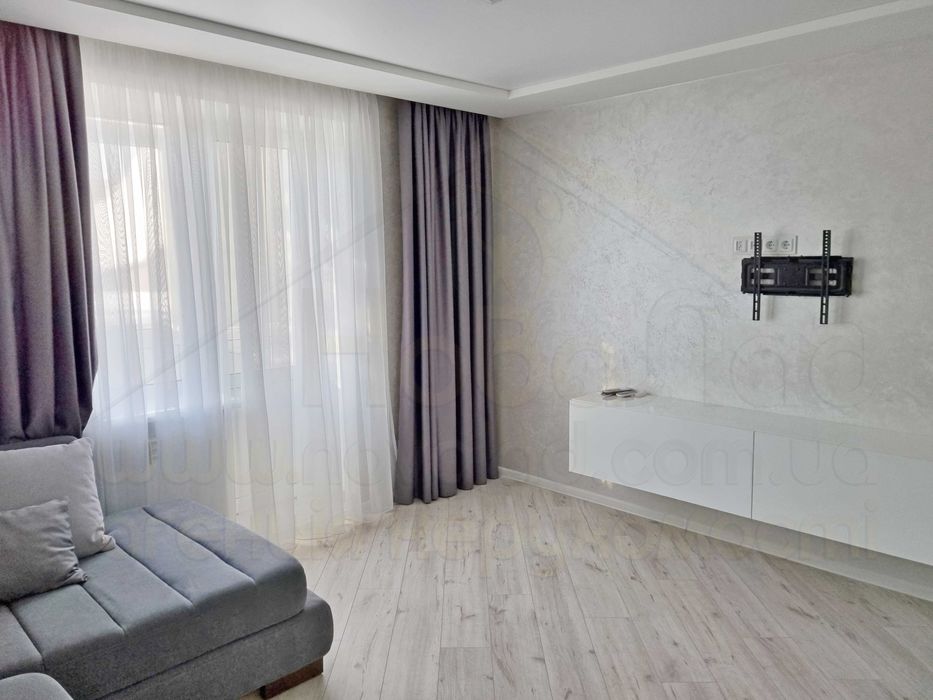 1 кімнатна квартира 40м2 з ремонтом та меблями р-н Градецький