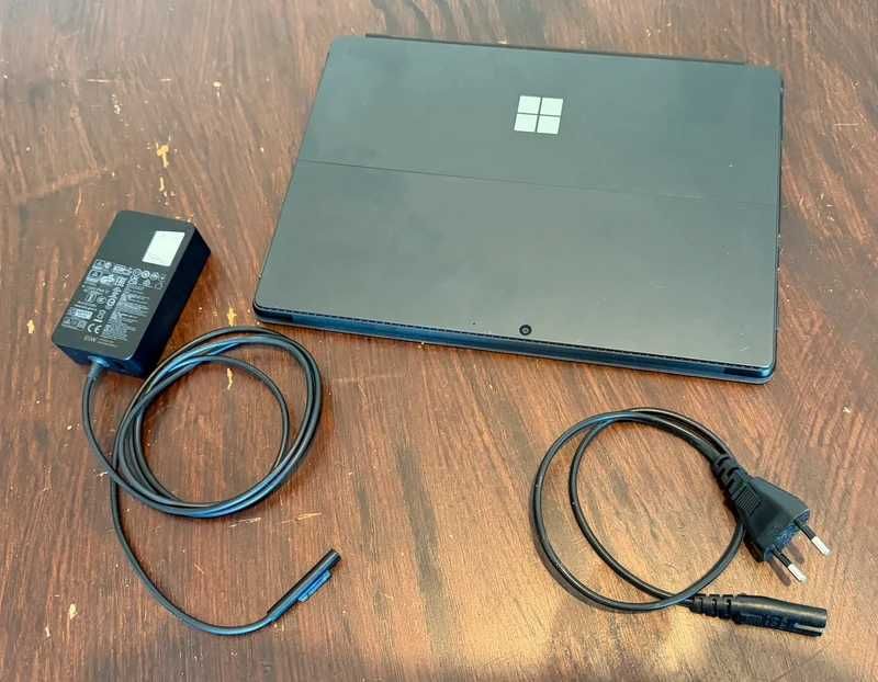 Microsoft Surface Pro 8 256GB + Teclado Original + Surface Slim Pen 2
