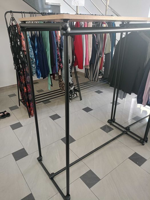 Gondole sklepowe, odziezowe