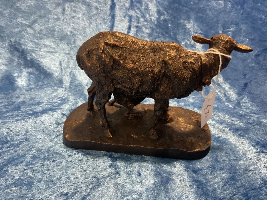 Ovelha com cria bronze ,PJ MEME  14 cm  anúncios abaixo