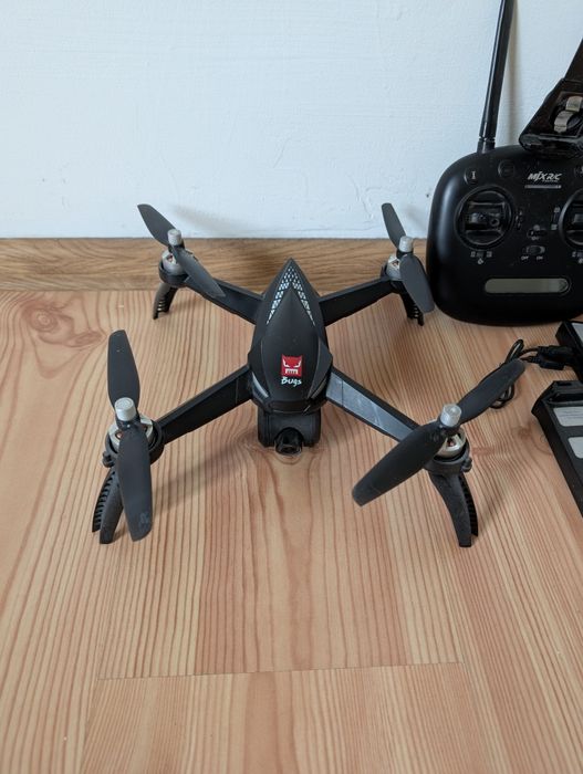 Dron MJX Bugs 5W - Bezszczotkowe silniki, GPS, 1080P