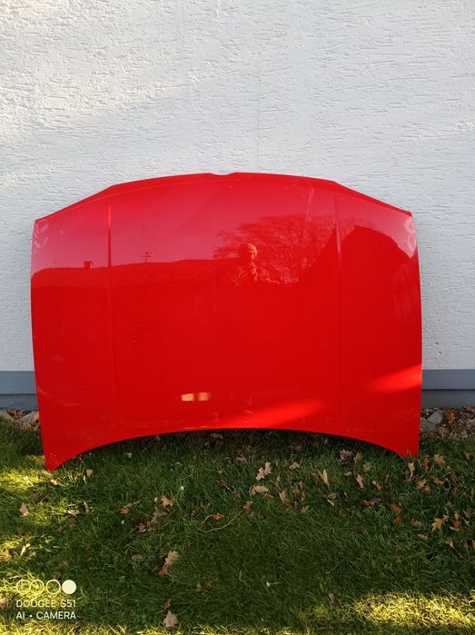 Maska pokrywa silnika Golf lV czerwona