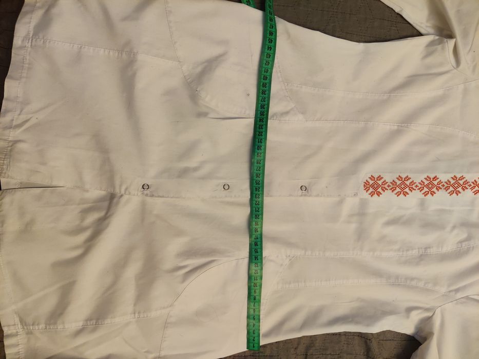 Халат вишиванка жіноча медична.