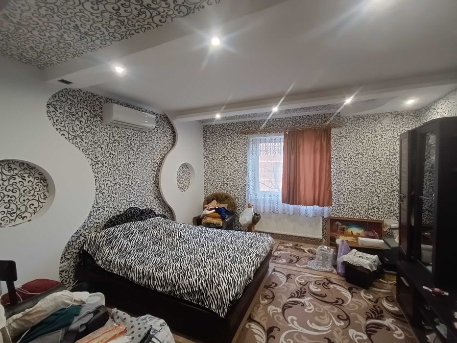 ПРОДАЖ 3-х кімнатного будинку з сучасним ремонтом недалеко від центру!