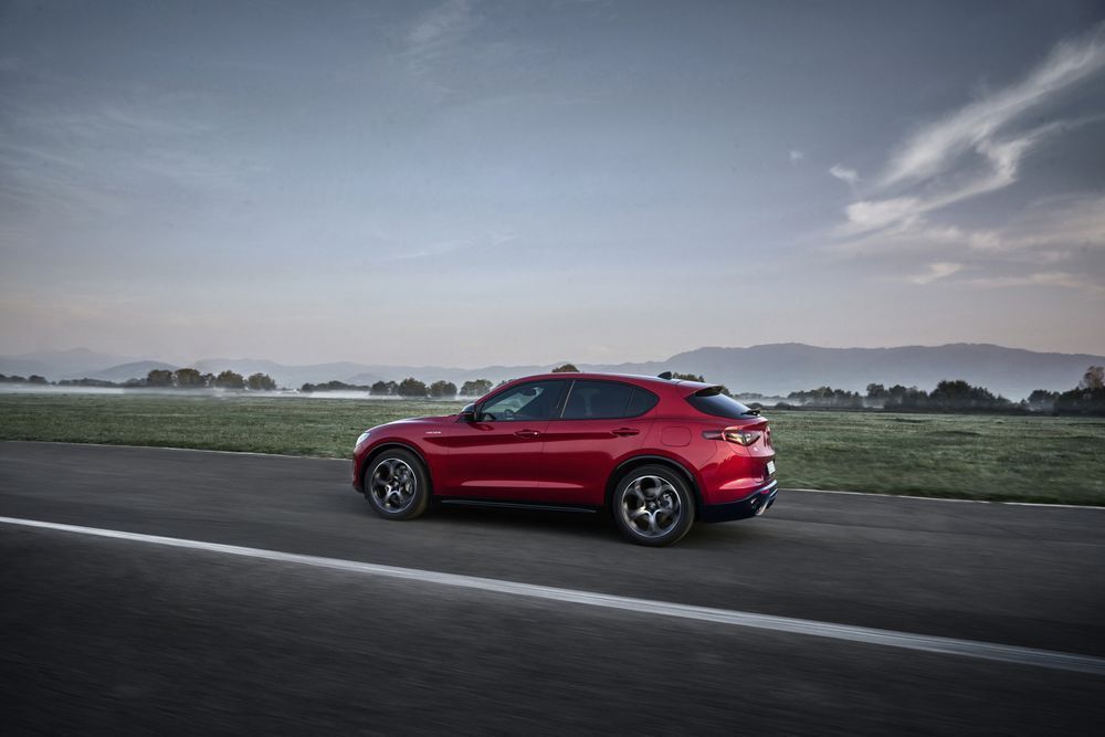 Alfa Romeo Stelvio ver-2-2-d-sprint-at8