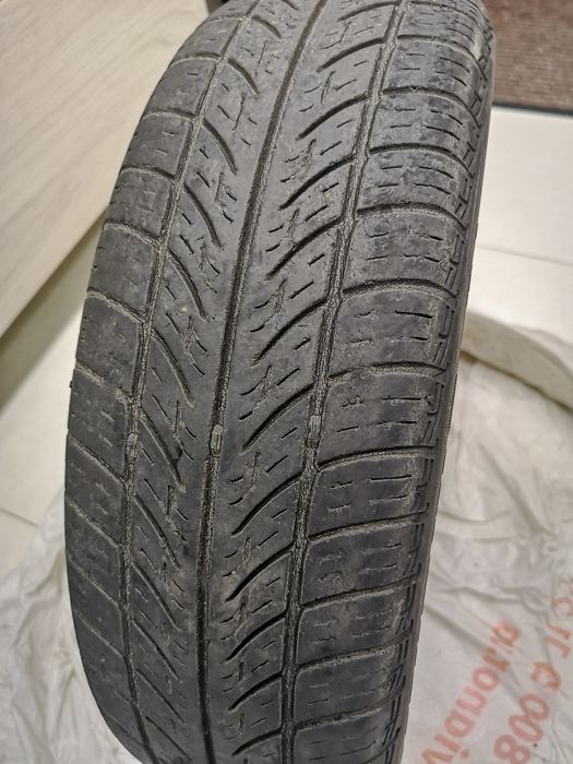 Продам резину б.у. комплект 4 шт. 155/70R13 Taurus Touring шины літня