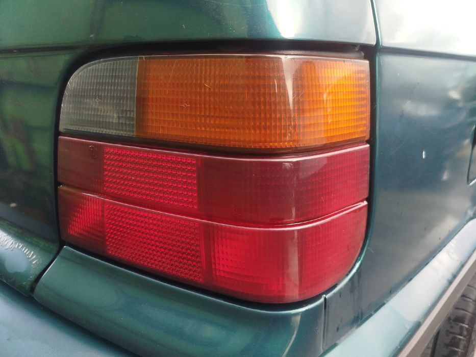 Farolim direito BMW 3 Touring (E36)