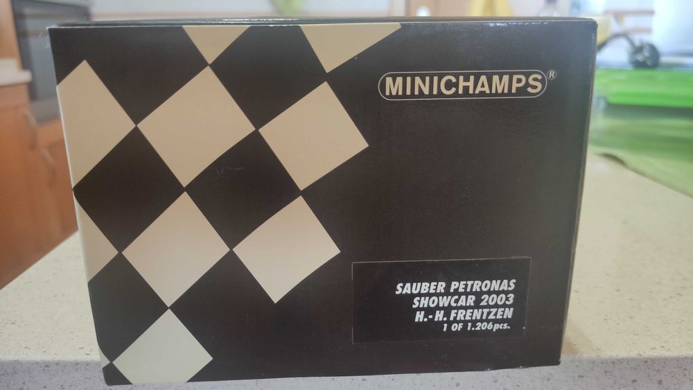 Miniaturas Die Cast 1:18 Minichamps e AutoArt