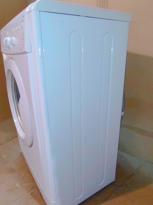 Продам пральну машину "індезіт" б/у з гарантій