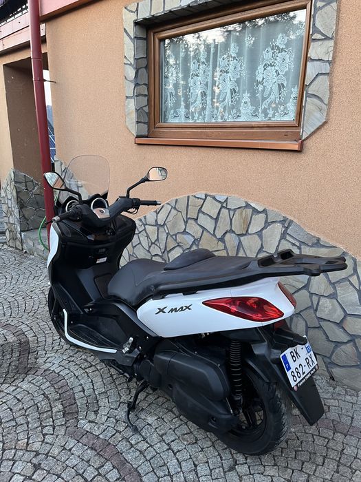 Yamaha X-max 125