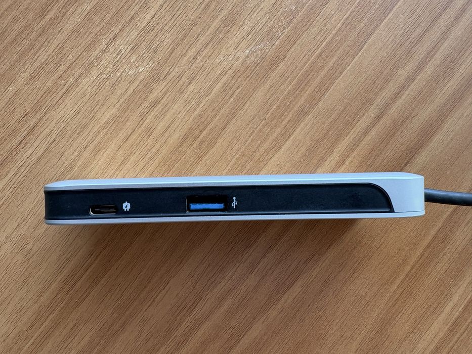 USB-хаб Kingston Nucleum 7-в-1 (модель C-HUBC1-SR-EN)