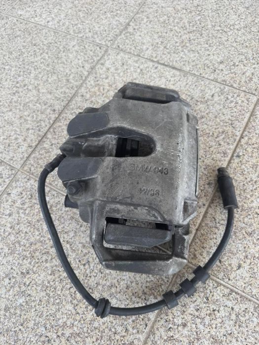 Conjunto de Pinças de Travão Frente BMW E60 535d – Originais BMW