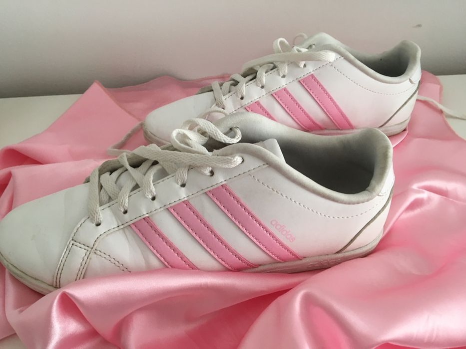 Vendo Adidas n. 38 muito bom estado