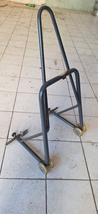 Cavalete para moto em excelente estado como se ve nas fotos