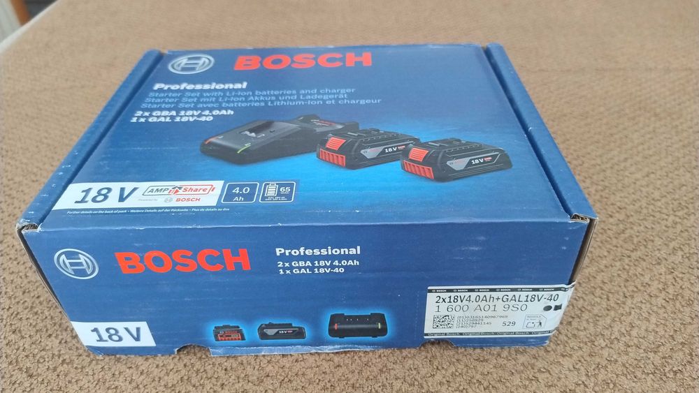 Акумуляторний комплект BOSCH 2 х GBA 18V 4.0 Ah + 1 х GAL 18V-40