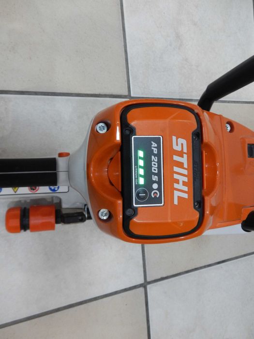 Stihl TSA 230 Przecinarka akumulatorowa, akumulator, ładowarka
