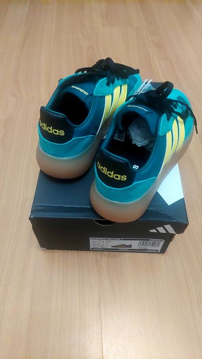Ténis Adidas Barreda