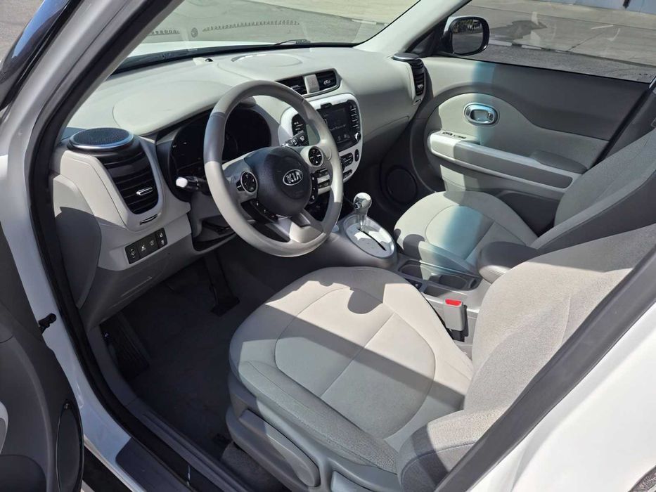 Kia Soul EV+      2015